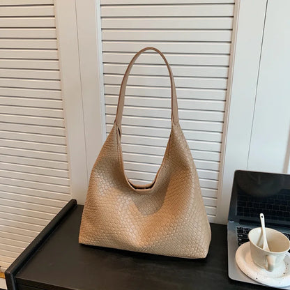 'ARIEL' woven knot bag! Soft Vegan Premium Faux Leather